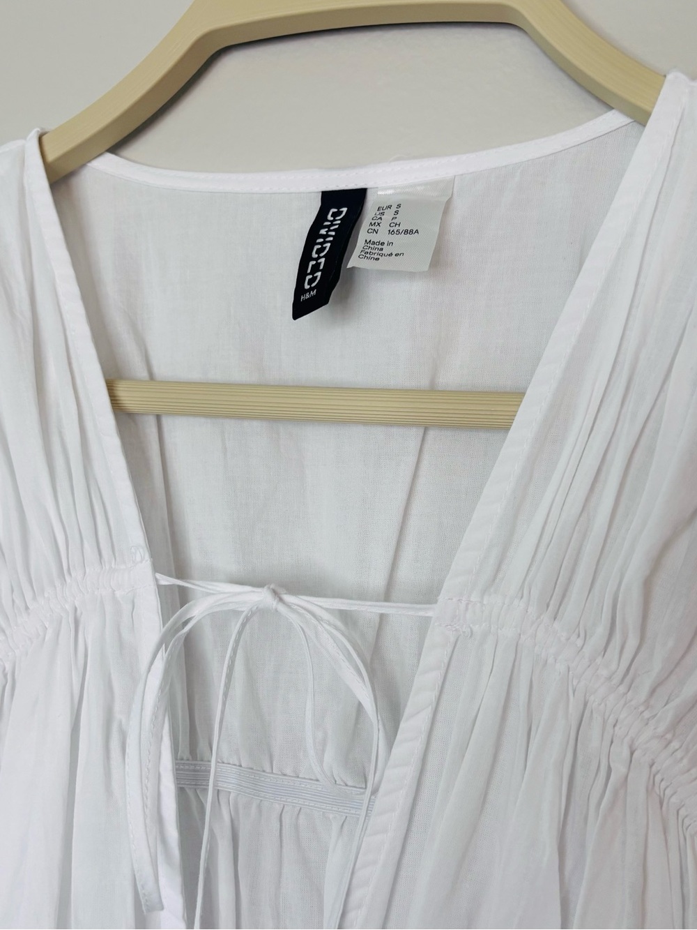 H&M Divided White Tie-Front Cap Sleeve Top - Picture 4 of 4